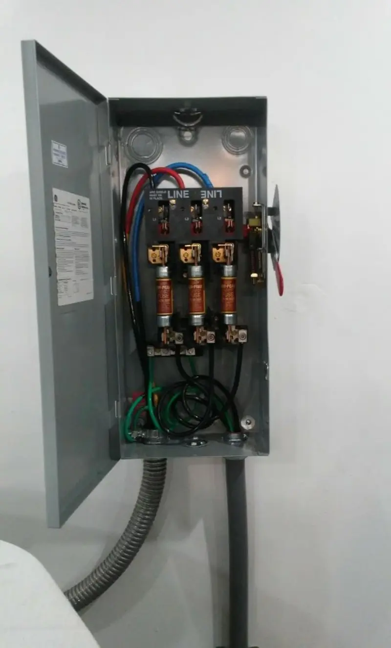 Three-phase disconnect switch installed for Electrical Wiring & Rewiring in Cedar Hill